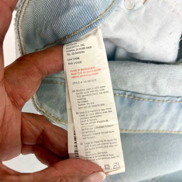 NWT Refuge Denim Mom High Rise Light Blue Jeans - Picture 6 of 9